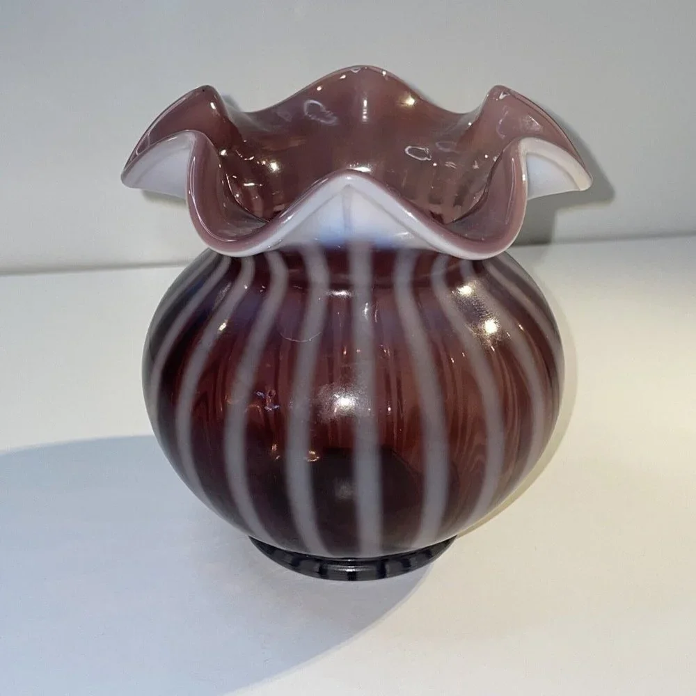 Gerorge Fenton Signed Amethyst Plum Purple‎ Iridescent Striped Ribbed Vase G50